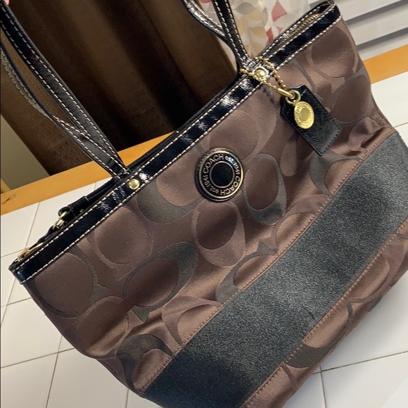 HOST PICK! Chocolate brown Coach tote - Picture 2 of 7